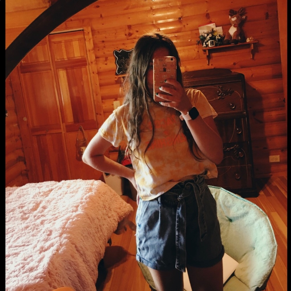 Cropped Tee